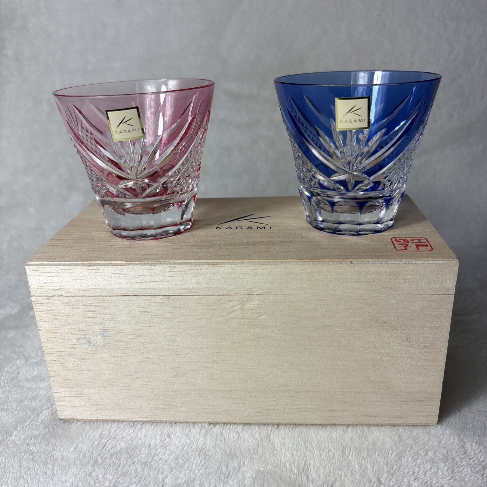 Kagami Crystal Edo Kiriko Fuji Pair Sake Cups Japanese Cut Glass Red Blue New