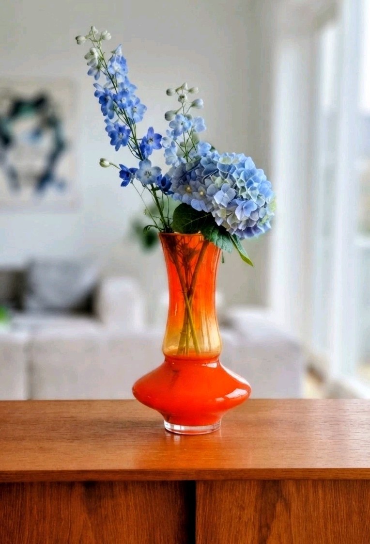 Bo Borgström for Åseda - Glass Art - 1960s Sweden Orange Glass Vase