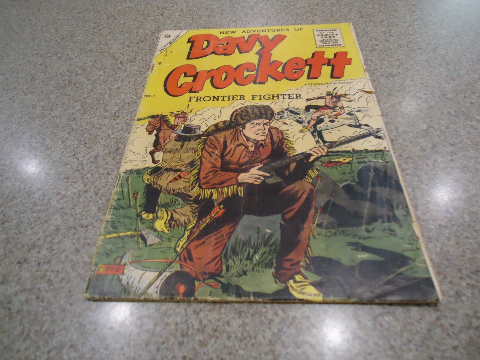 DAVY CROCKETT #1 CHARLTON COMICS DAVY CROCKETT #1 CHARLTON COMICS