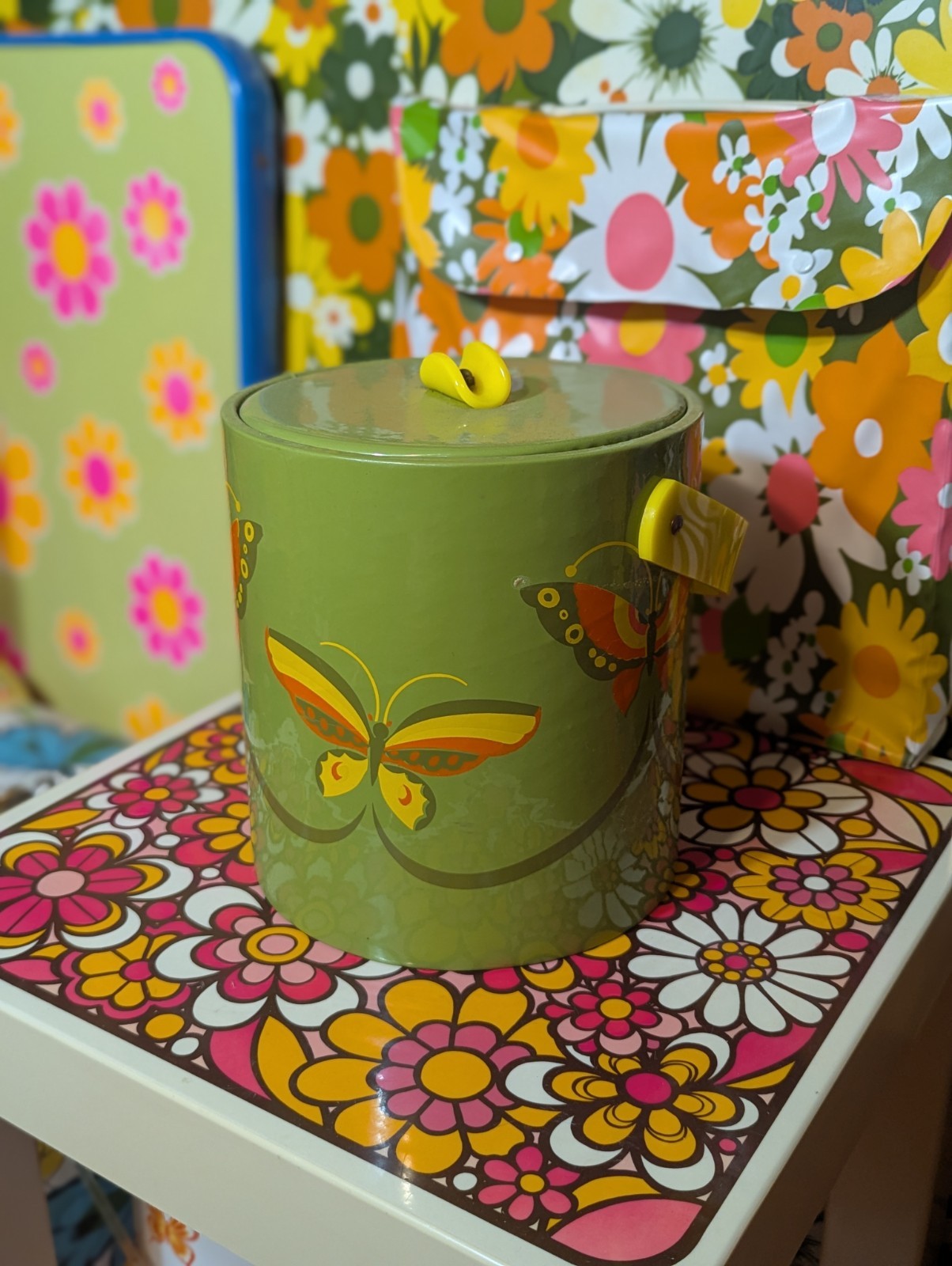 Butterfly ice bucket Vintage MCM Groovy Retro 60s 70s Vinyl Mod Decor Plastic