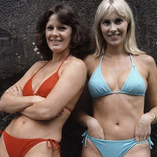 ABBA\'S GIRLS Bikini  8x10 Celebrity Photo Photograph  04252