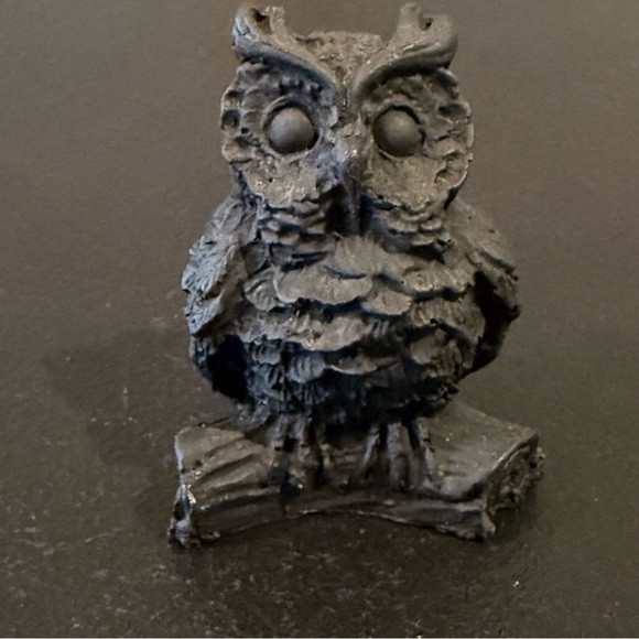 Unique Vintage Deco Small Owl Stone Figurine EUC Unique Vintage Deco Small Owl Stone Figurine EUC