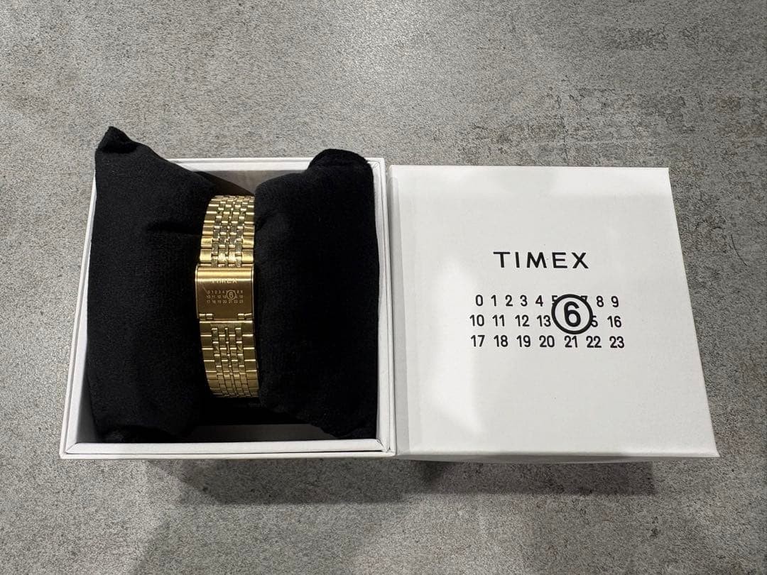 TIMEX x MM6 Maison Margiela