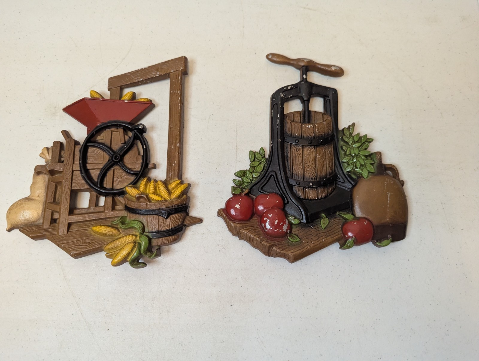Vintage Homco Cast Metal Country Farmhouse Apple Press Corn Sheller 1978 1270BX