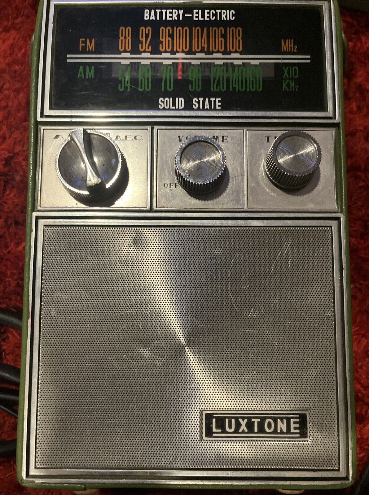 Vintage Luxtone Solid State Portable Radio Model Orig Leather Case WORKS GREAT