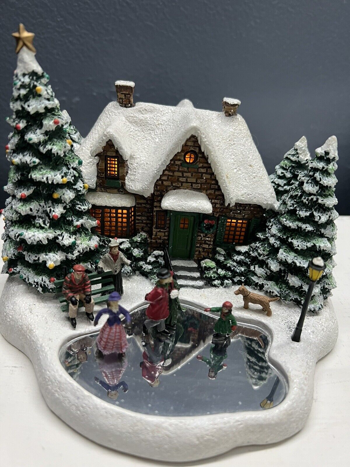 Vintage 2004 Thomas Kinkade SKATERS POND Christmas Village House: Teleflora Gift