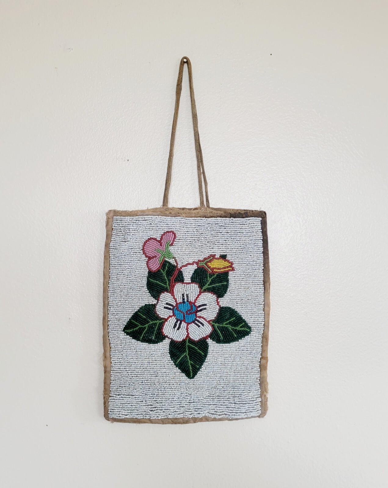 Antique C.1900 Plateau Yakima Nez Perce Native American Indian Beaded Floral Bag