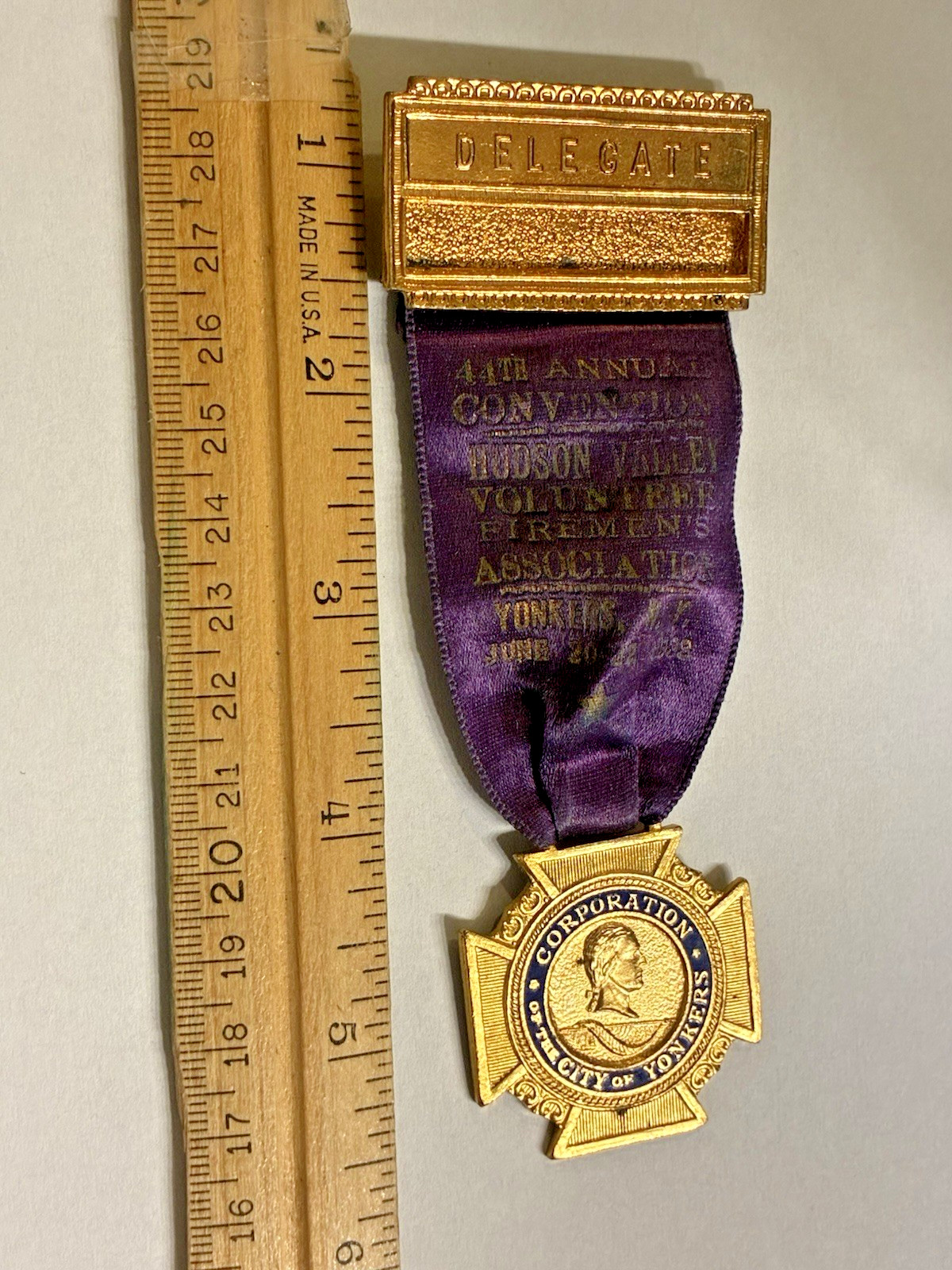1933 HUDSON VALLEY VOLUNTEER FIREMEN'S DELEGATE MEDAL - CORONATION YONKERS NY