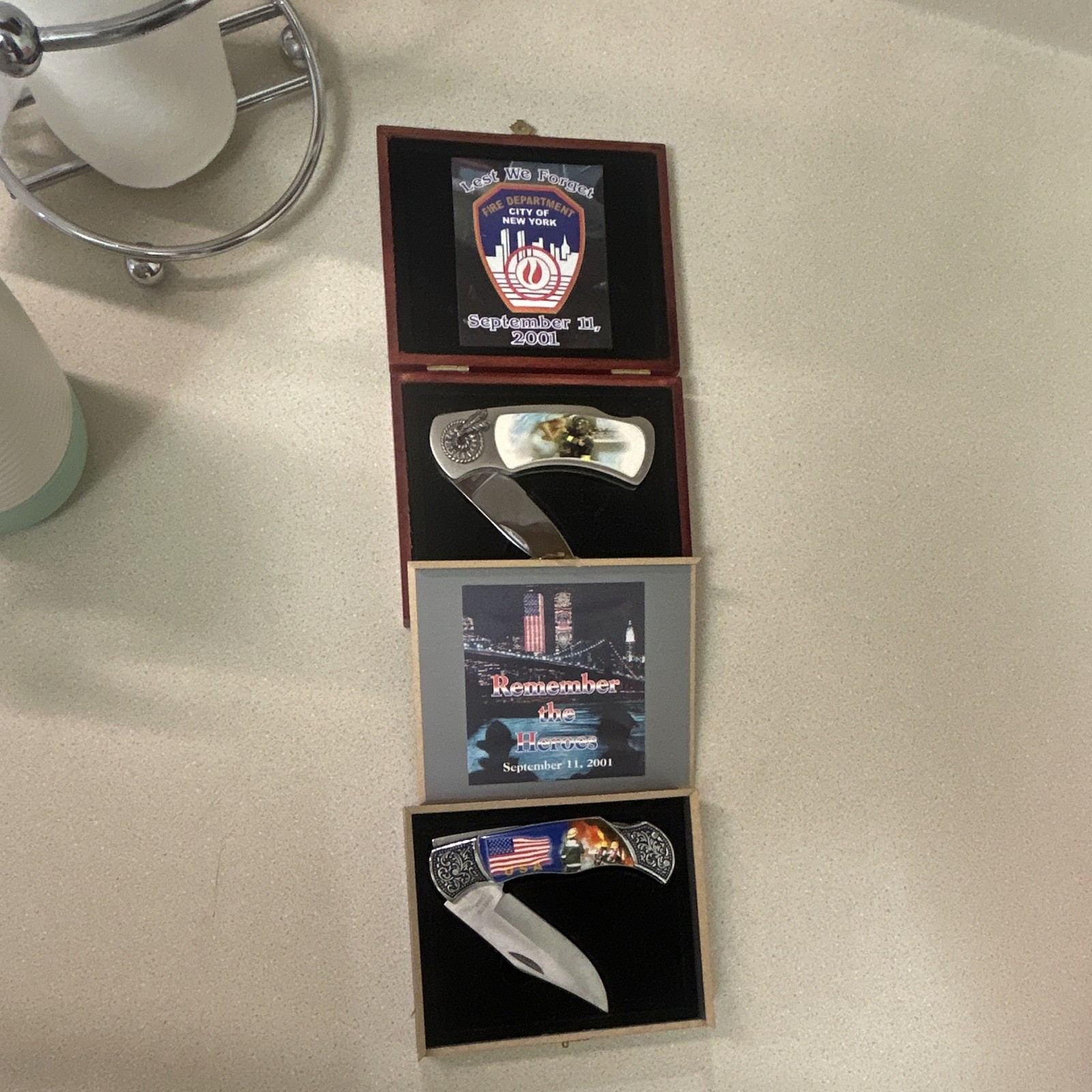 September 11, 2001 Remember the Heroes FDNY Set -Slipjoint Folding Knife w/Box