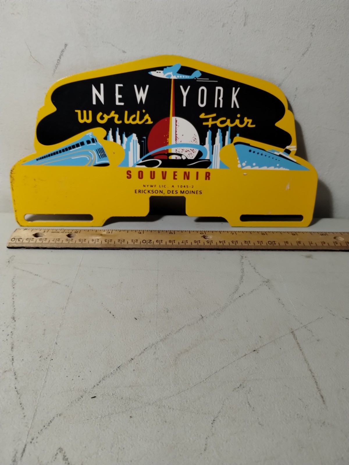 Vintage 1939 New York City Worlds Fair Souvenir License Plate Topper Metal Sign