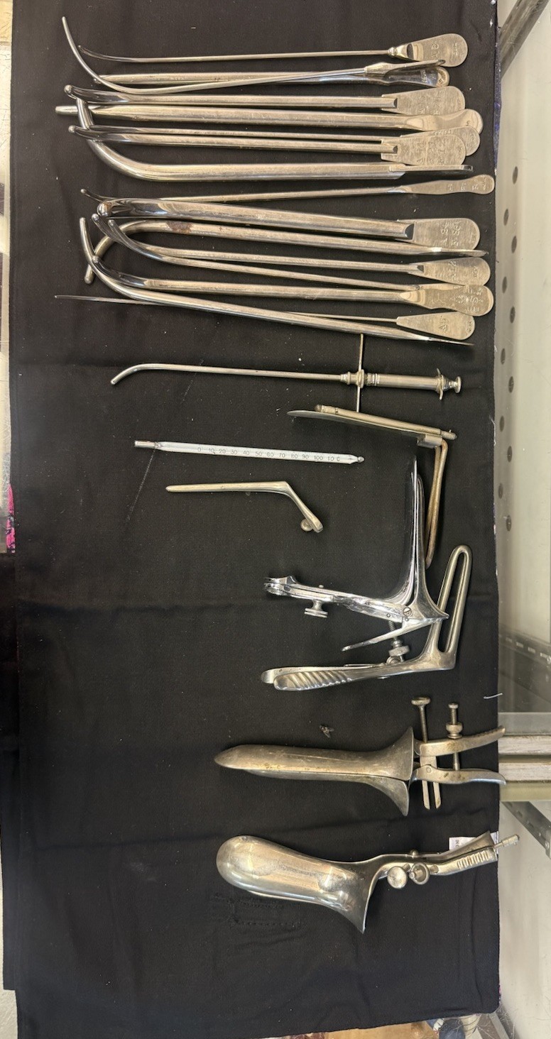 Lot Vintage Doctor’s Surgical Medical Hand Tools Instruments