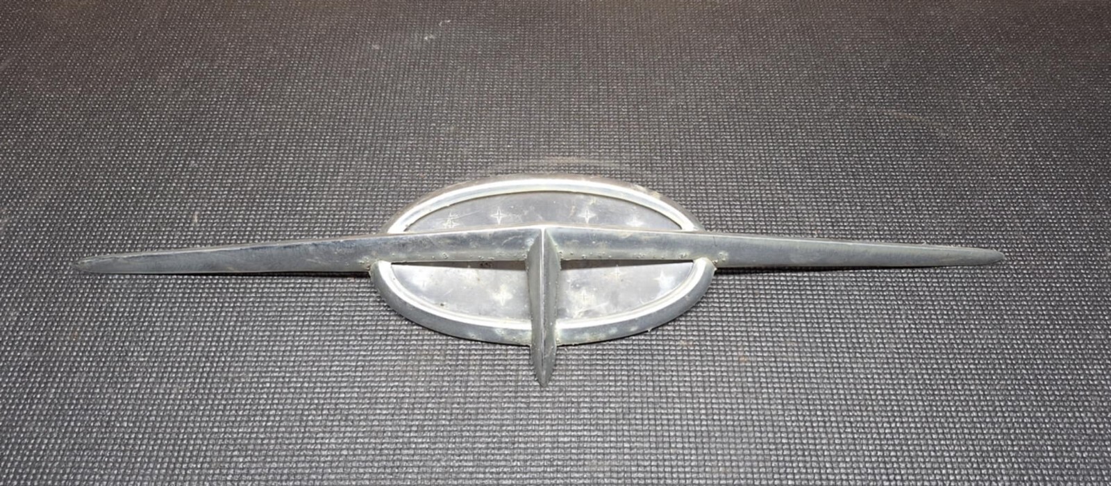 1957 Oldsmobile Hood Emblem Badge Ornament SHIPS WORLDWIDE 1957 Oldsmobile Hood Emblem Badge Ornament SHIPS WORLDWIDE