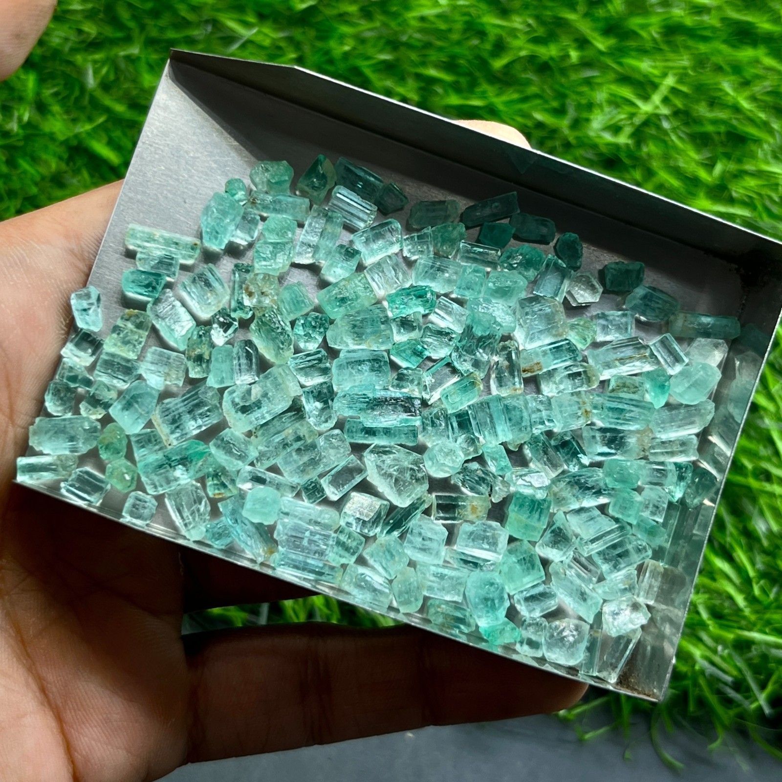 Natural Nigerian Emerald Pencil Rough Lot, 116 Ct, 165 Pcs, 4-10 mm Green Beryl