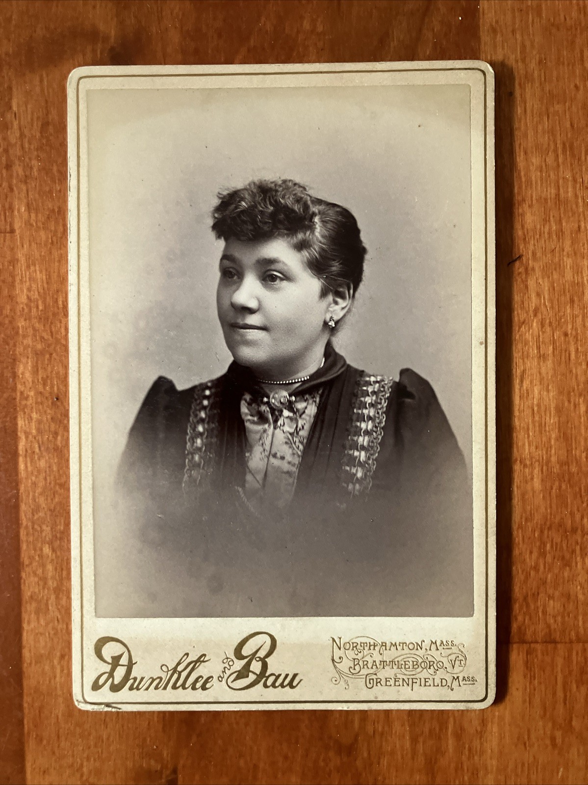 Pretty Woman Nice Jewelry Backstamp Cabinet Card Antique Photo Northampton MA