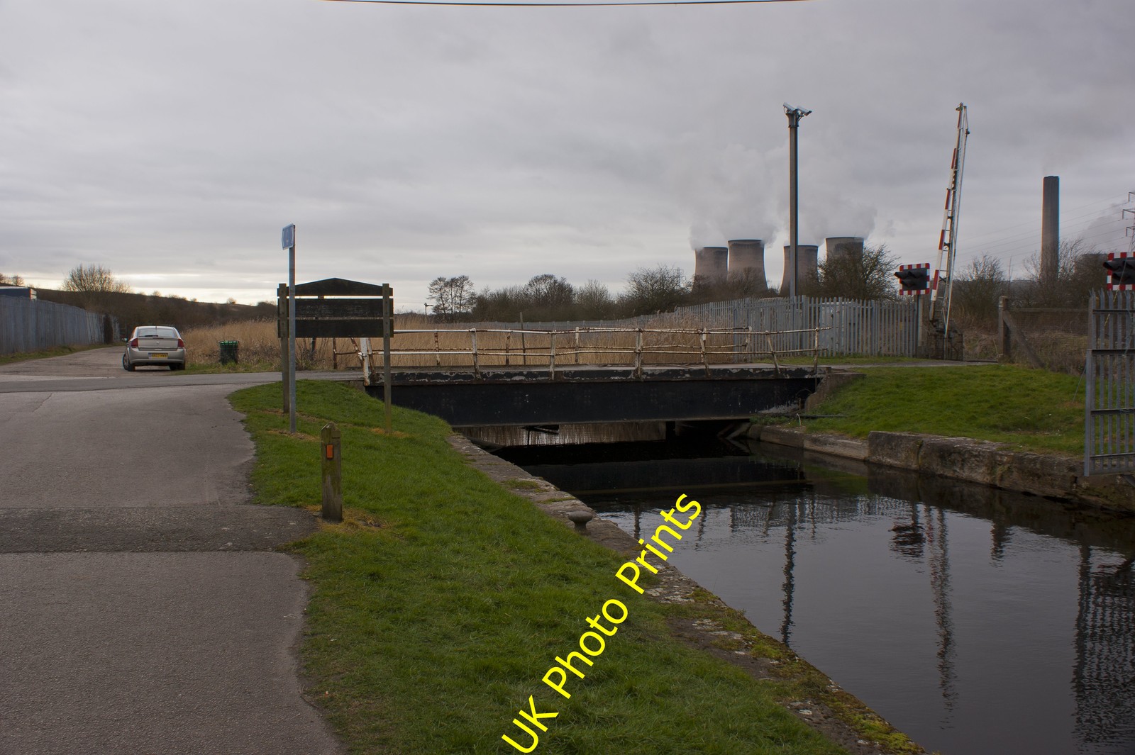 Photo A2 The canal appears to end but it is just an illusion Fiddler's F c2012