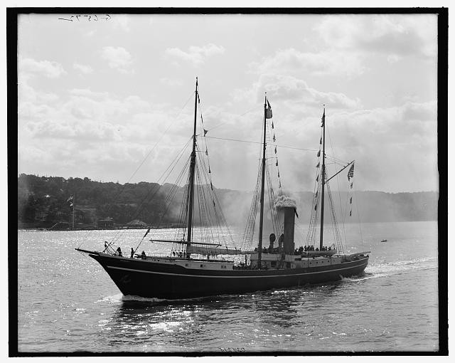 Newburgh NY Hudson River 1909 Peary Roosevelt Ship Hudson-Fulton Celebration