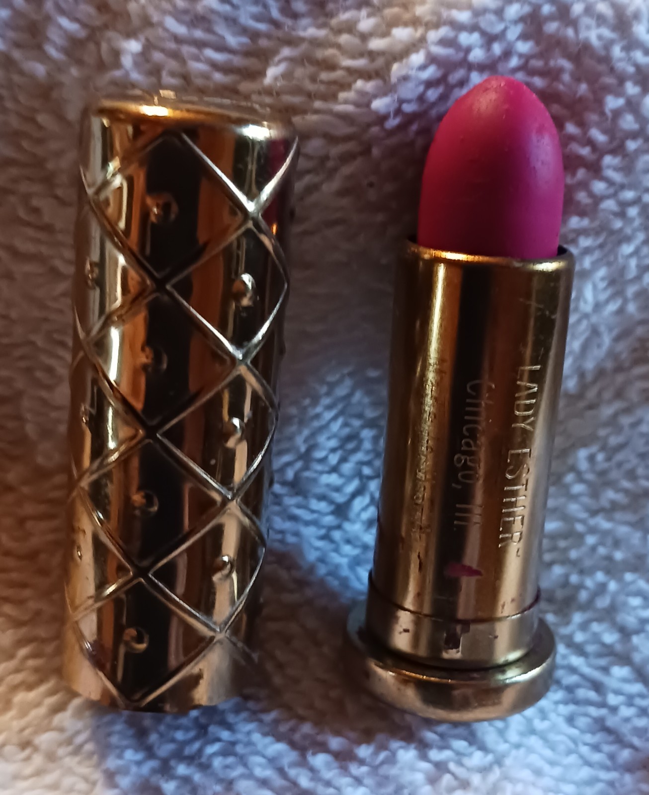 VTG 1930s Lady Esther Push Up Lipstick Case Chicago Ill Gold Tone BRIDAL PINK