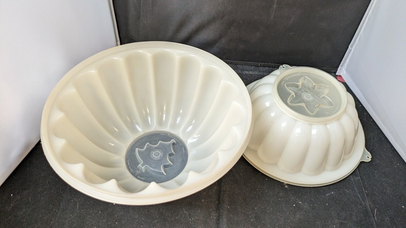 Vintage Tupperware Jel-N-Serv Jello Mold Set Of Two With Star No Bottom Lid