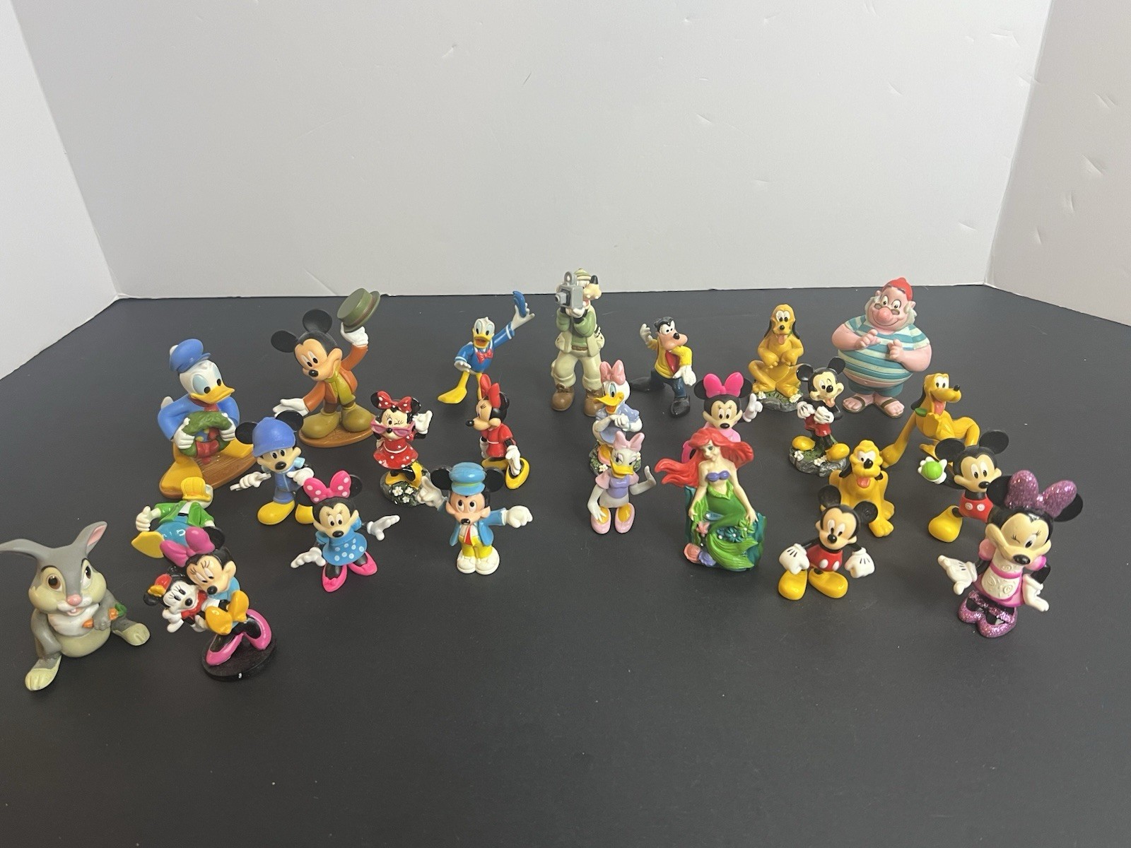 Lot of 25 VTG PVC Mini Figures Disney Donald Daisy Duck Mickey Minnie Mouse Goof