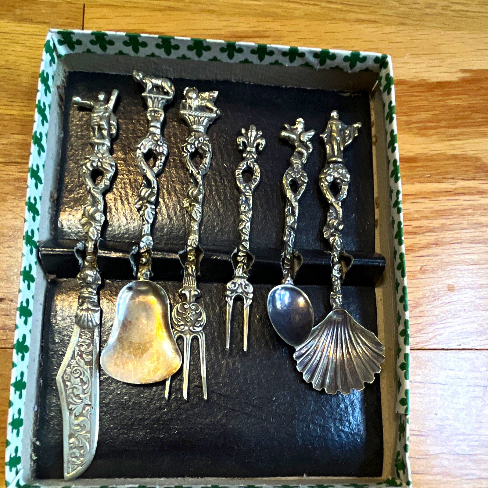 6-Piece Silver-Tone Vintage Italian Miniature Ornate Flatware Set w/ Box