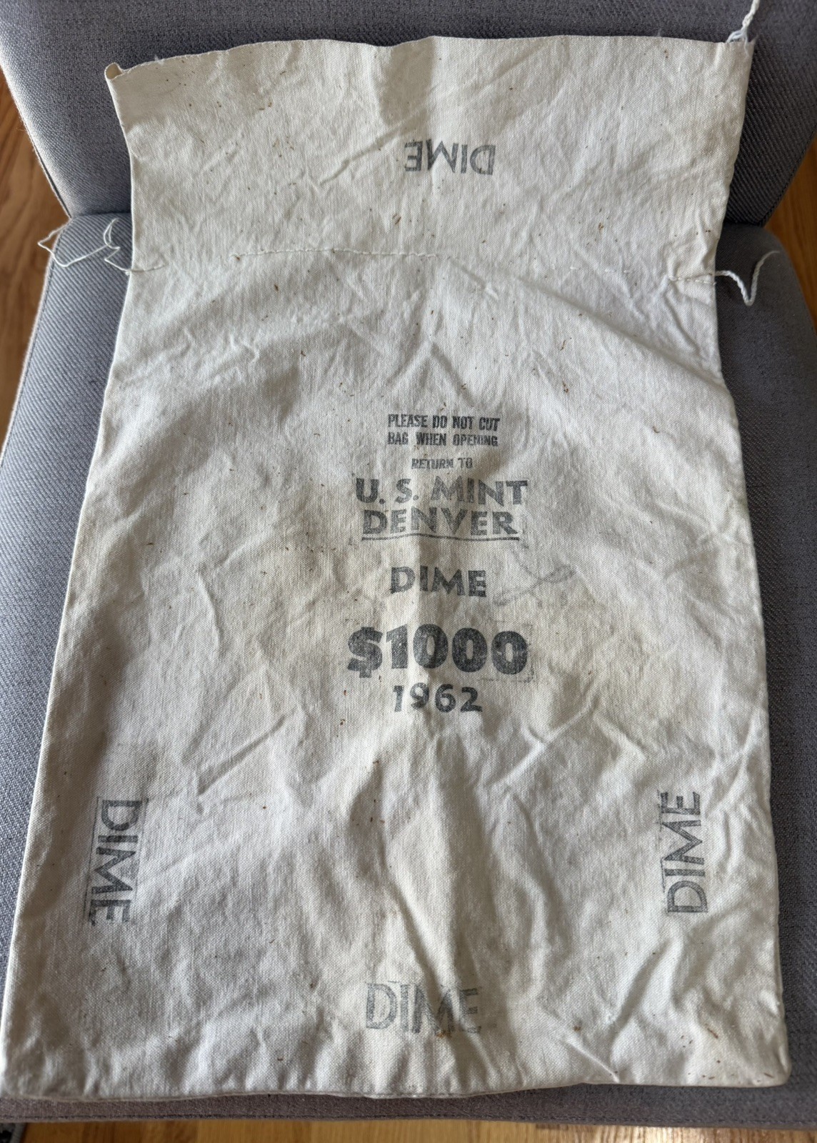 1962 US U.S. Mint Denver Silver Dime $1000 Cloth Canvas Bag Bank Vintage USA