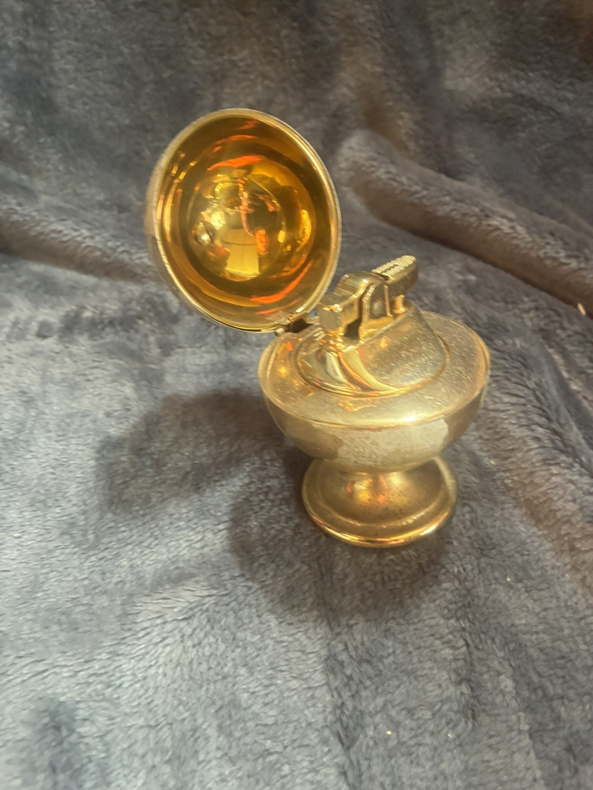 Vintage 1960s Brass Globe Lighter by Windmill – Made in Japan UNTESTED Vintage 1960s Brass Globe Lighter by Windmill – Made in Japan UNTESTED