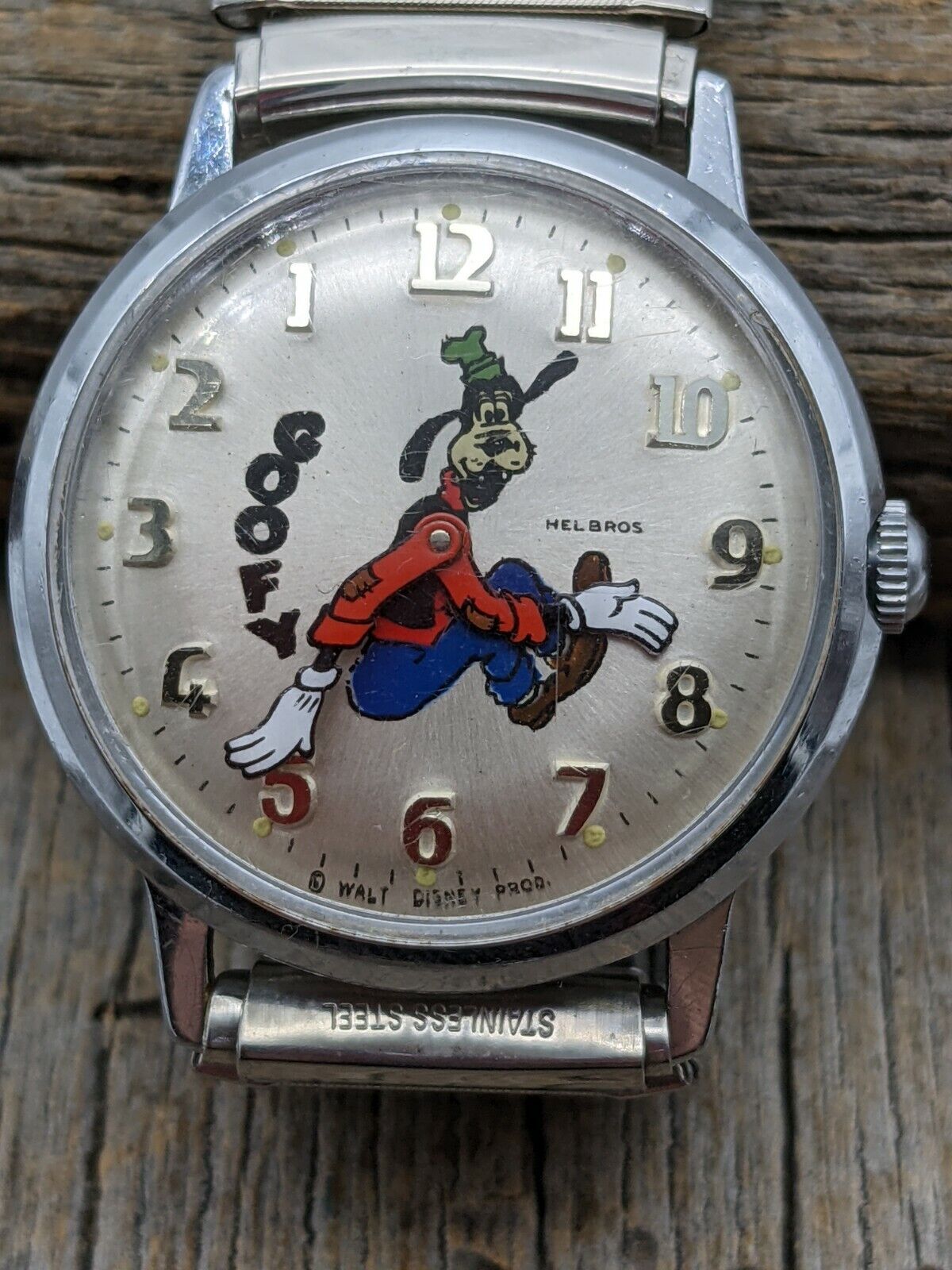 RARE Vintage Helbros Disney GOOFY BACKWARDS Men’s Watch 17 Jewel Running