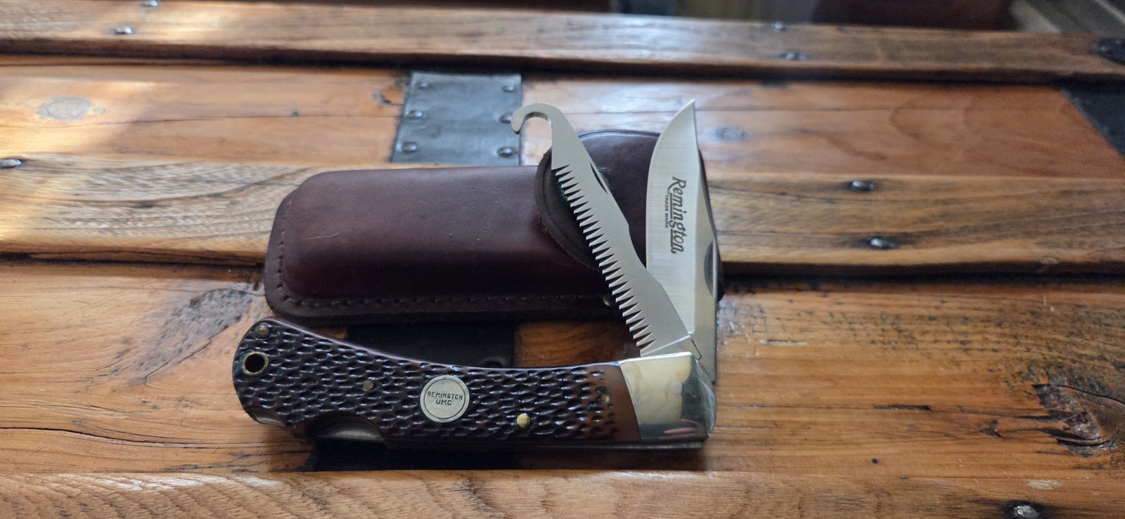 Vintage Remington R3 Big Game 2 Blade Pocket Knife with Sheath