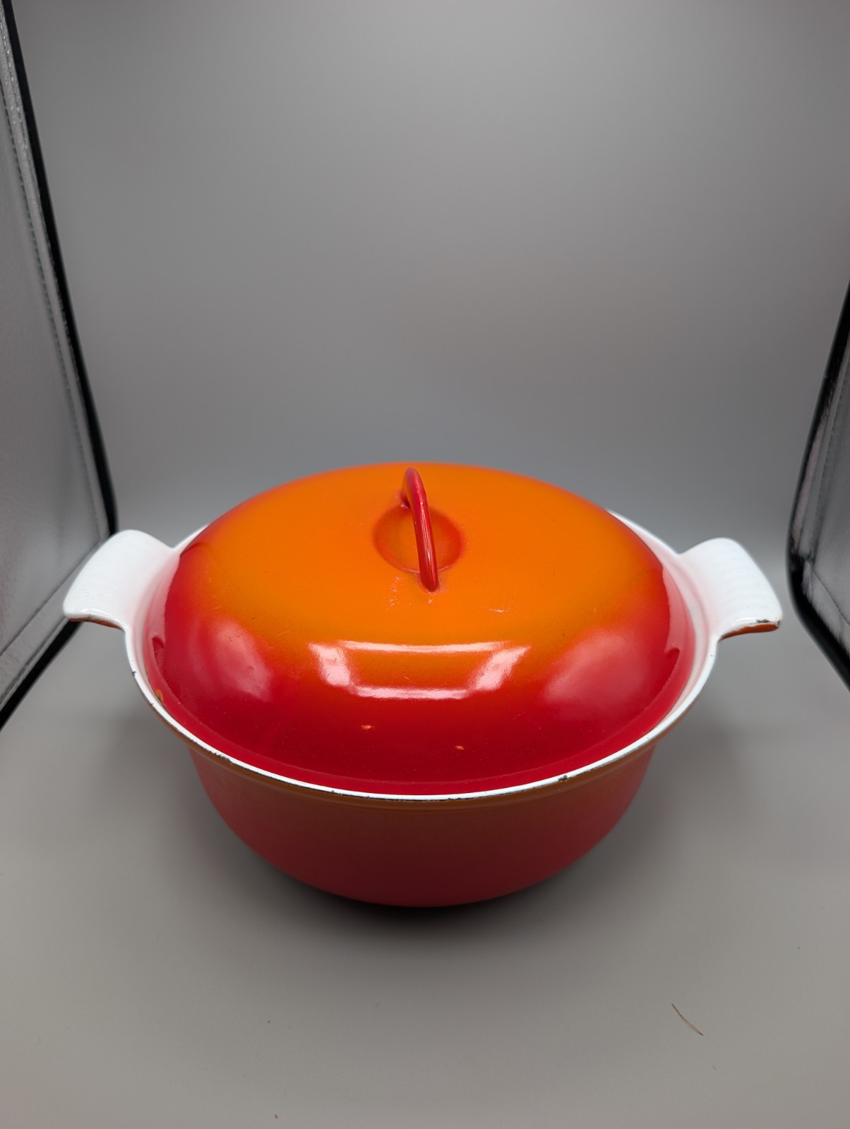 Vintage Descoware 2 Qt Cast Iron Enamel Dutch Oven & Lid Belgium in Flame Orange