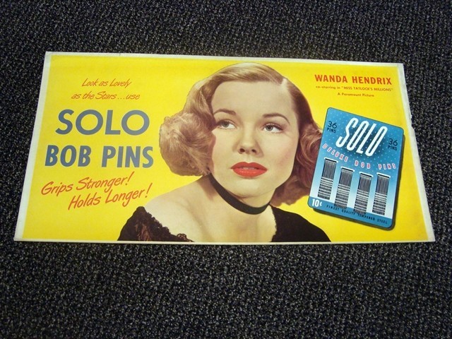 Circa 1948 Solo Bob Pins Trolley Sign w/Wanda Hendrix and Paramount Pictures