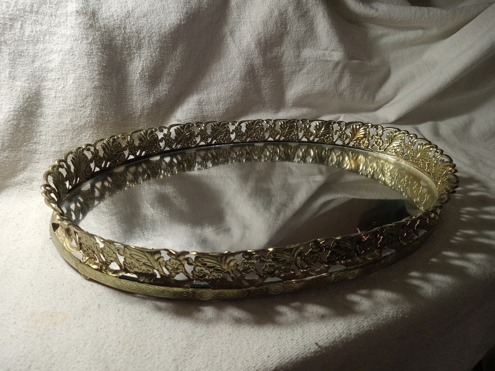 Vintage Oval Gold Tone Filigree Mirrored Vanity Tray 13x9-inches 