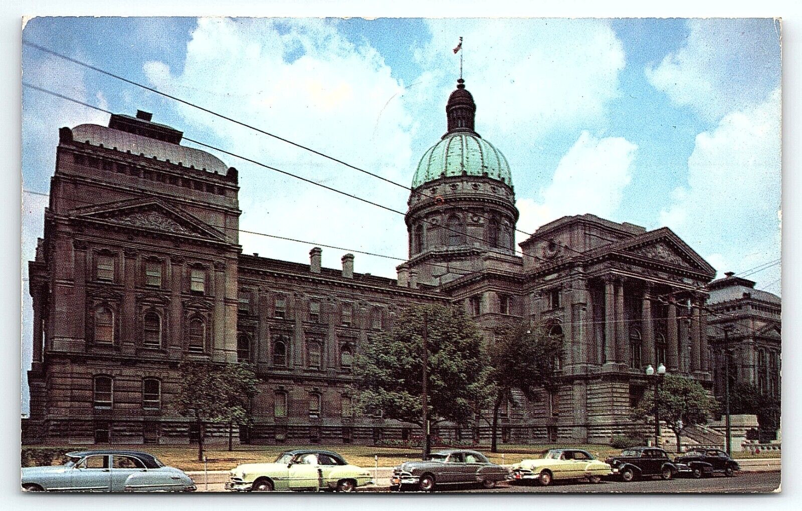 1950s INDIANAPOLIS INDIANA STATE HOUSE STREET VIEW 50s AUTOS POSTCARD P3021