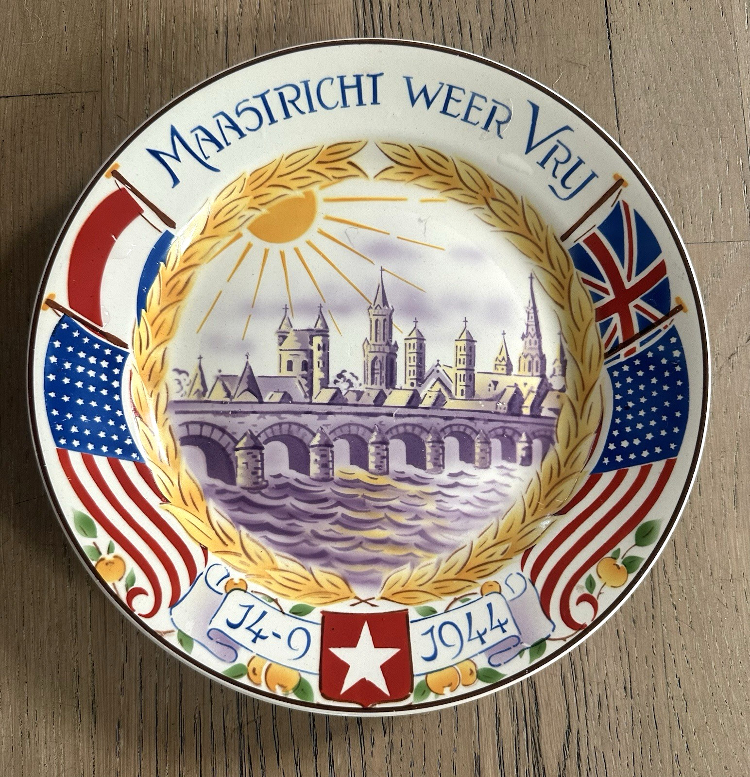 First Liberated City of Holland Collector Plate 1944 Maastricht Weer Vry 9in Vtg