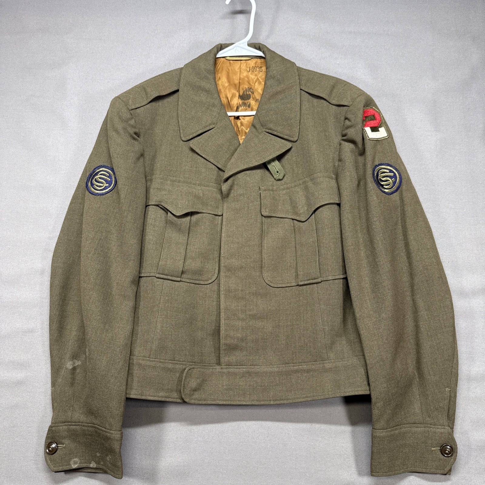 WWII US Army Officer Regulation Jacket Cropped With patches