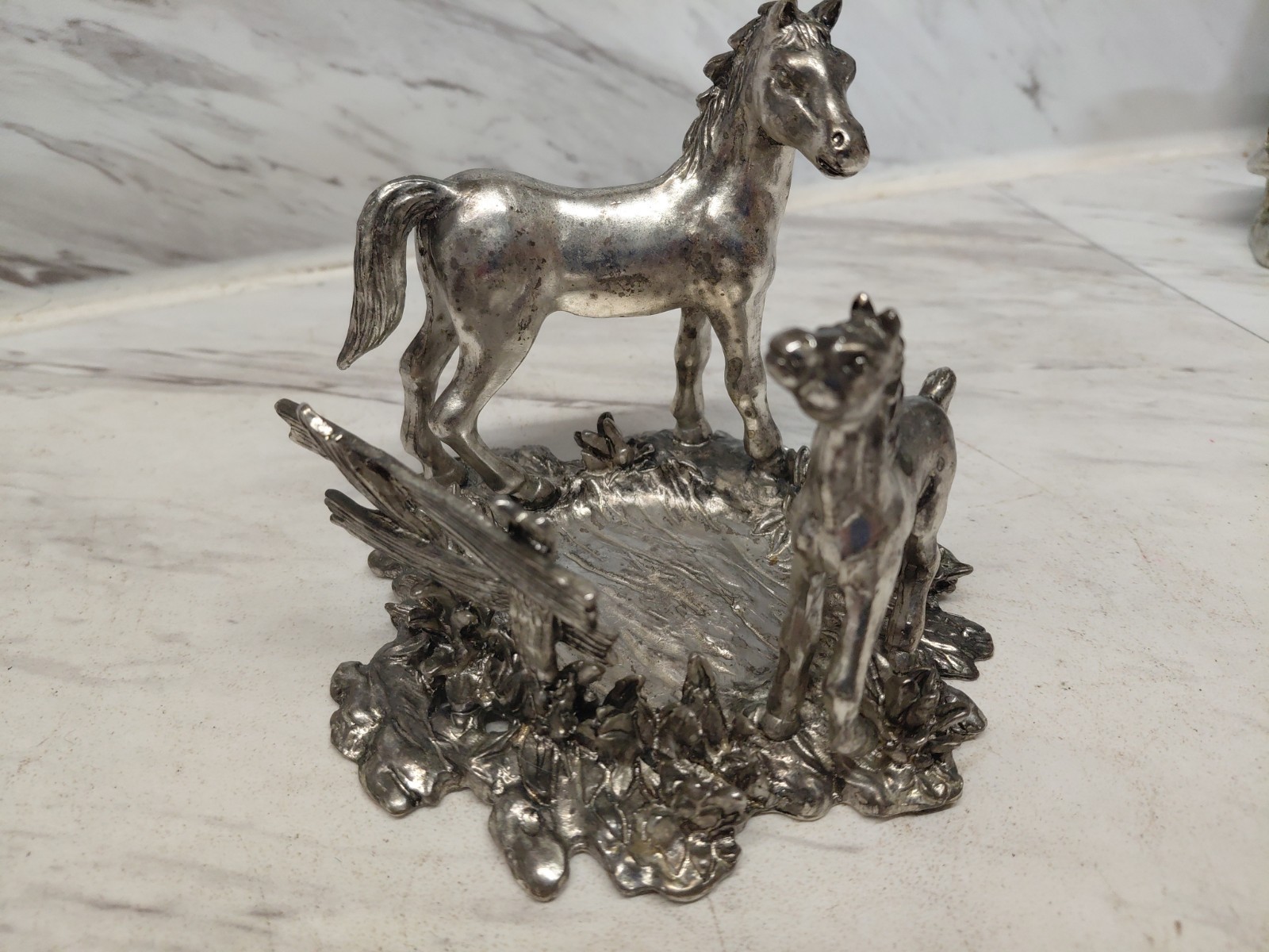 Vintage Arthur Court Mother Horse And Baby Round Candle Holder #2002 /signed Vintage Arthur Court Mother Horse And Baby Round Candle Holder #2002 /signed