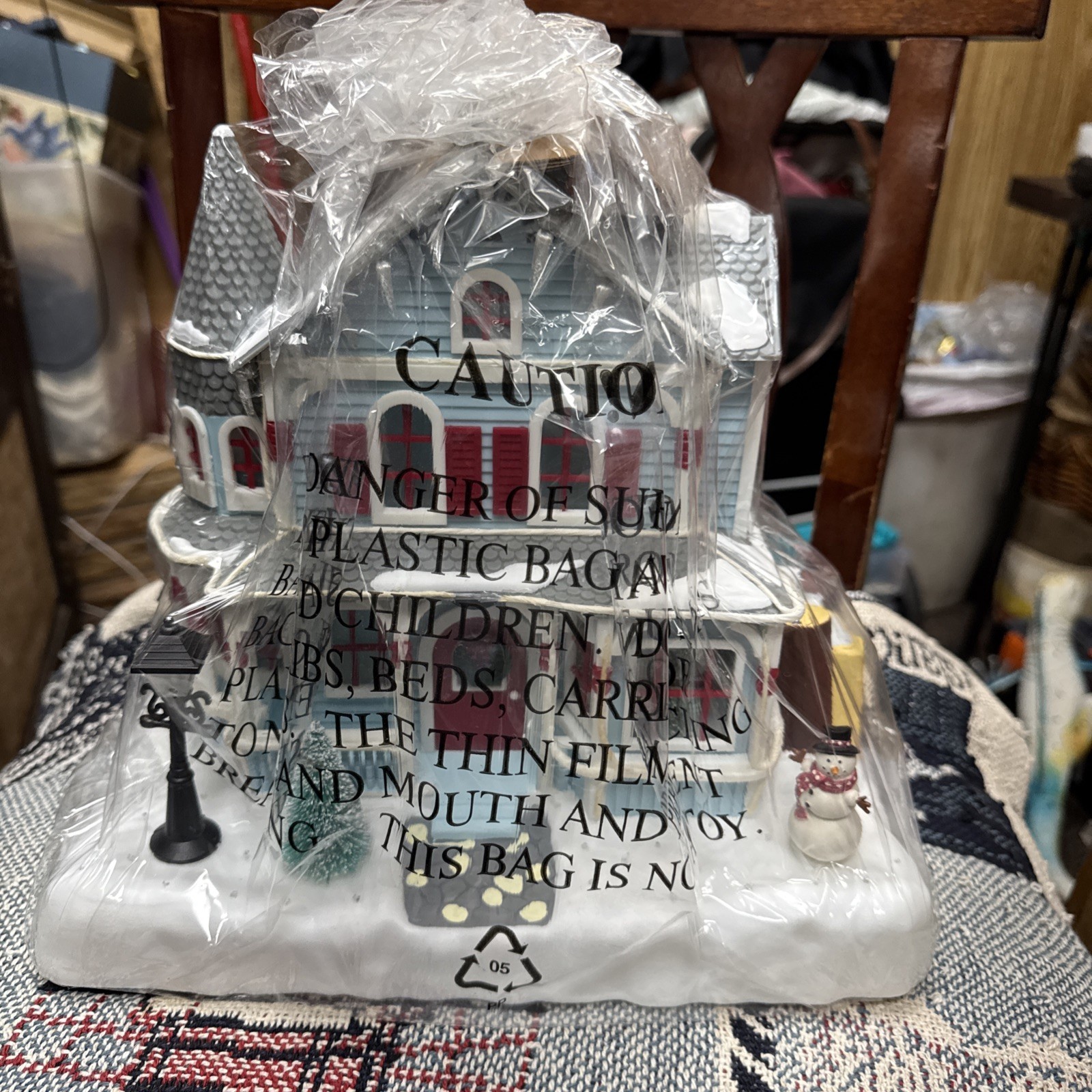 Avon 2001 Christmas HOLIDAY SPLENDOR LIGHTED FIBER OPTIC HOUSE Color Changing