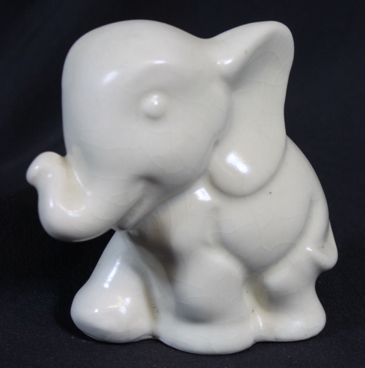 Vtg Shawnee Elephant Figure Matte Finish Ceramic Pottery White Cream Ivory 3.25