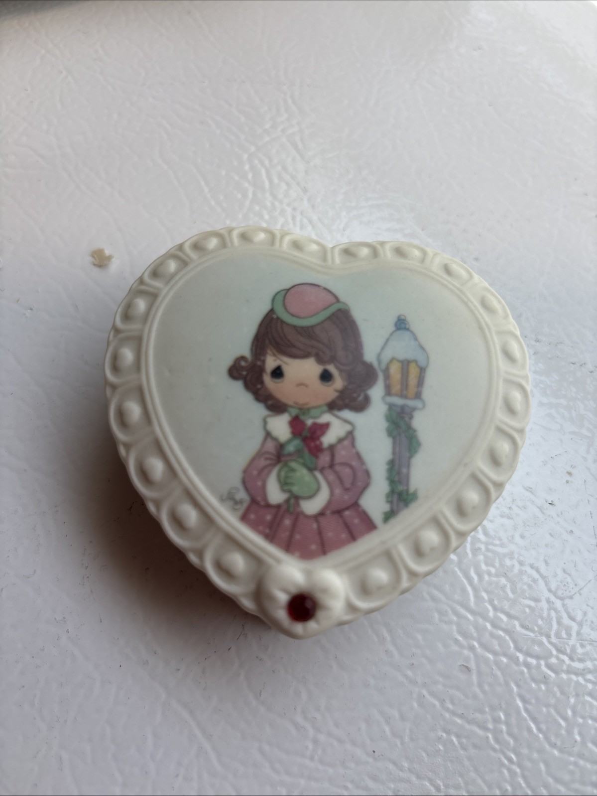 Avon Precious Moments 1997 Porcelain January Birthstone Heart Trinket Box