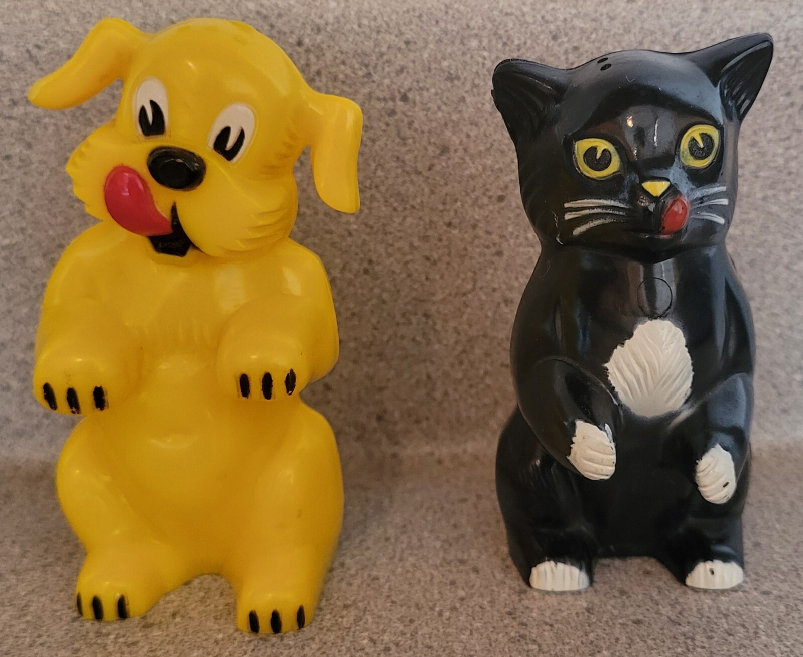 Vintage Plastic Dog and Cat Salt & Pepper Shakers Fitz & Floyd