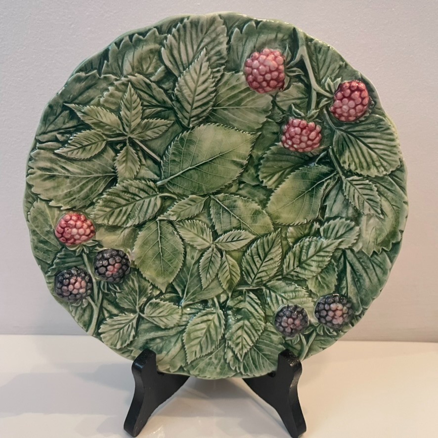 Vintage Crabtree & Evelyn Italy Raspberry Blackberry Majolica Plate 8