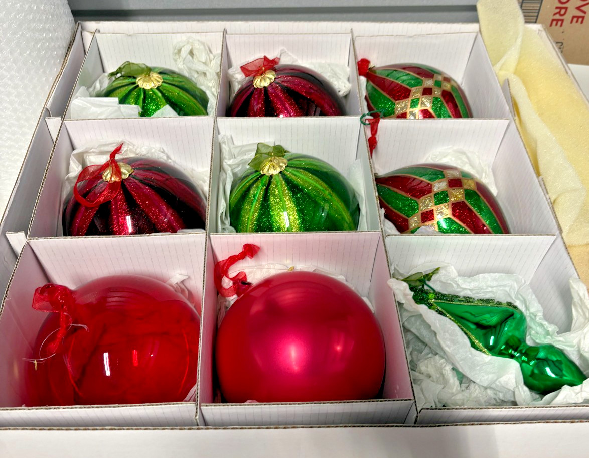 Frontgate Holiday Collection 16 XLarge Glass Christmas Ornaments Red & Green Set