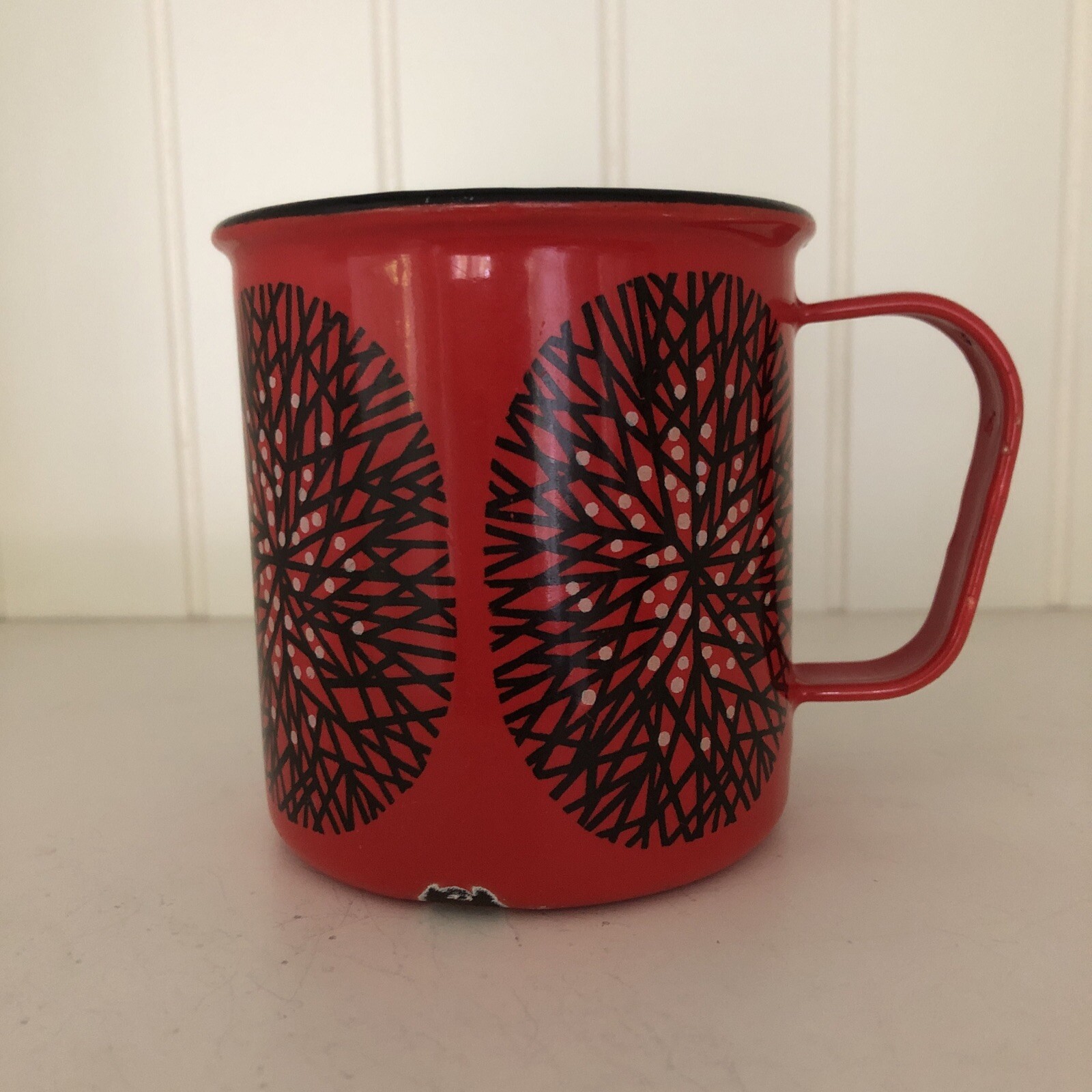 Vintage Arabia Tuulenpesa Finel Finland Enamel Cup Mug Red Black MCM 3