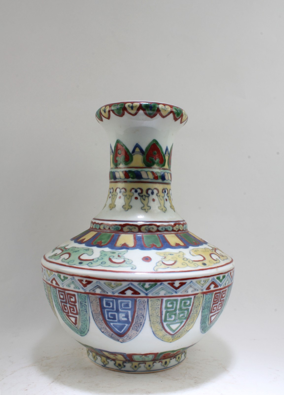 Chinese Porcelain Vase. 'QianLong' mark at base Chinese Porcelain Vase. 'QianLong' mark at base