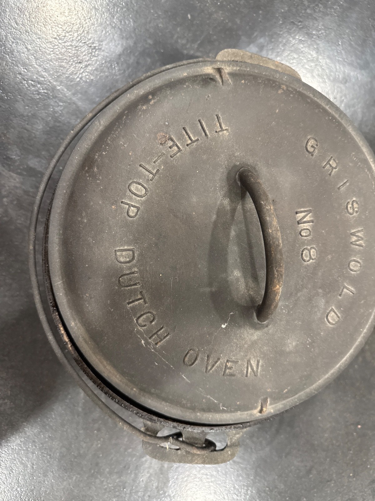 VINTAGE GRISWALD TITE TOP #8 CAST IRON DUTCH OVEN POT PATTERN 1278 BUTTON LOGO