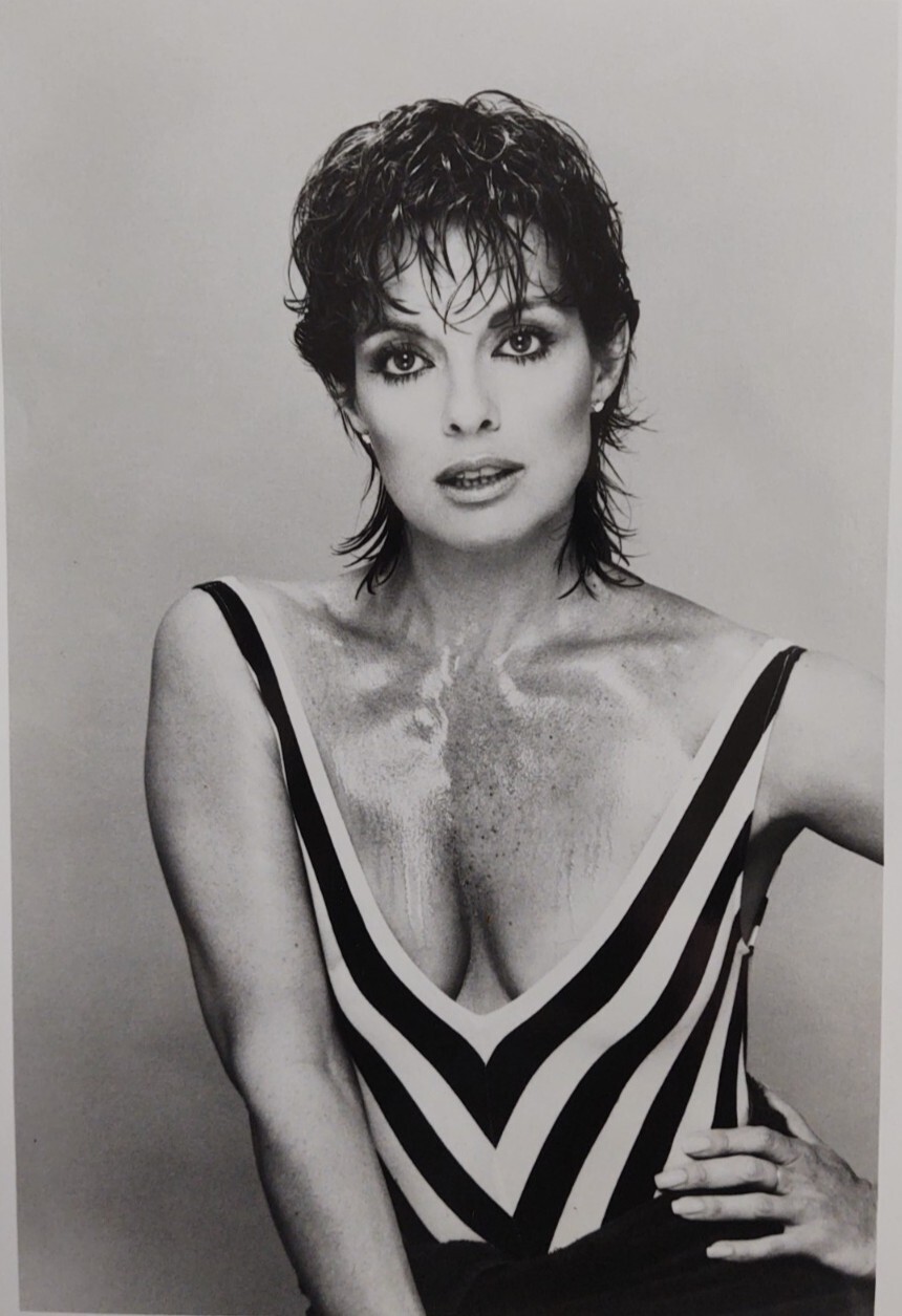 LINDA GRAY 8x10 BW PHOTO SUE ELLEN EWING DALLAS NEW LINDA GRAY 8x10 BW PHOTO SUE ELLEN EWING DALLAS NEW