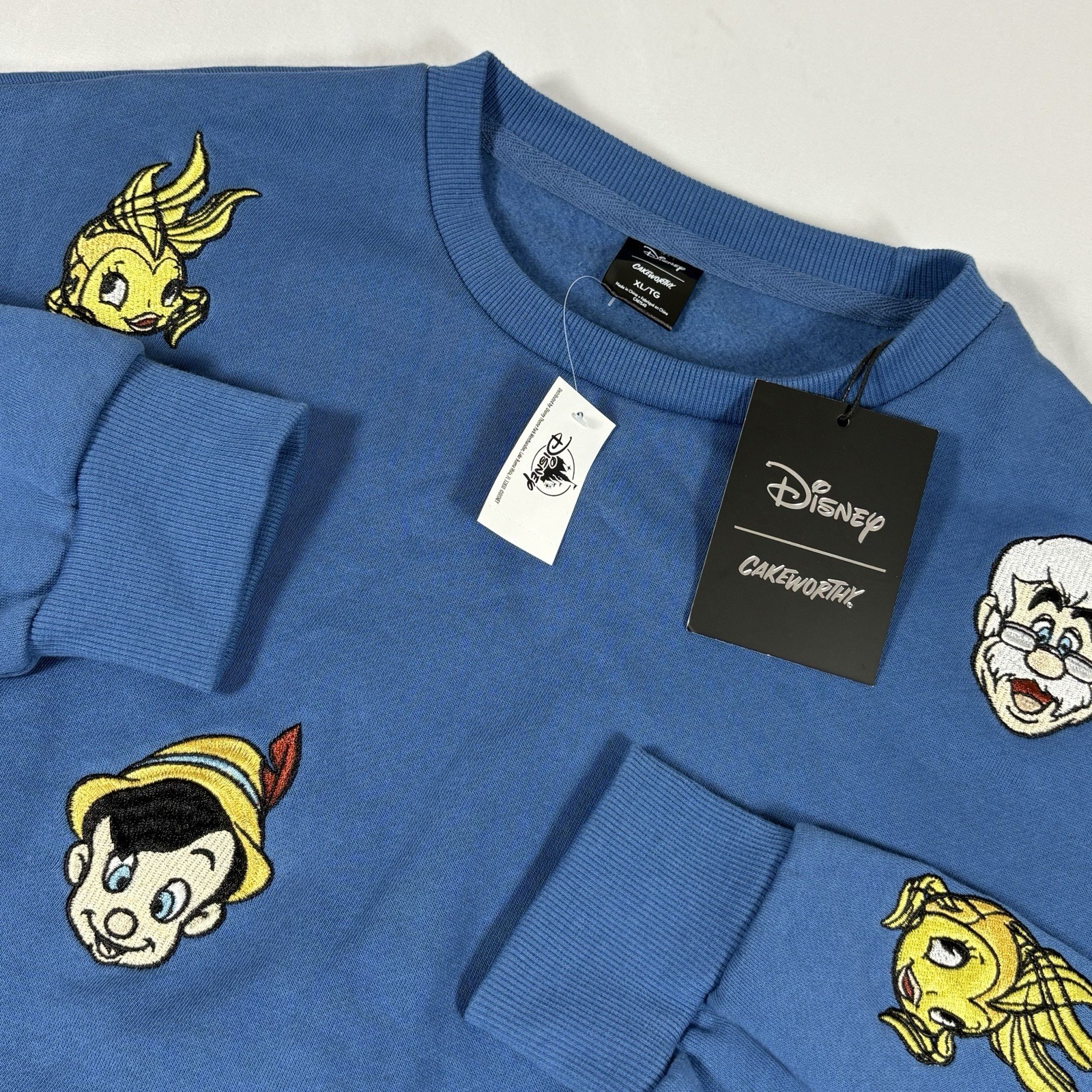 New Cakeworthy Disney Pinocchio Blue Crewneck Sweatshirt Adult Size XL NWT￼