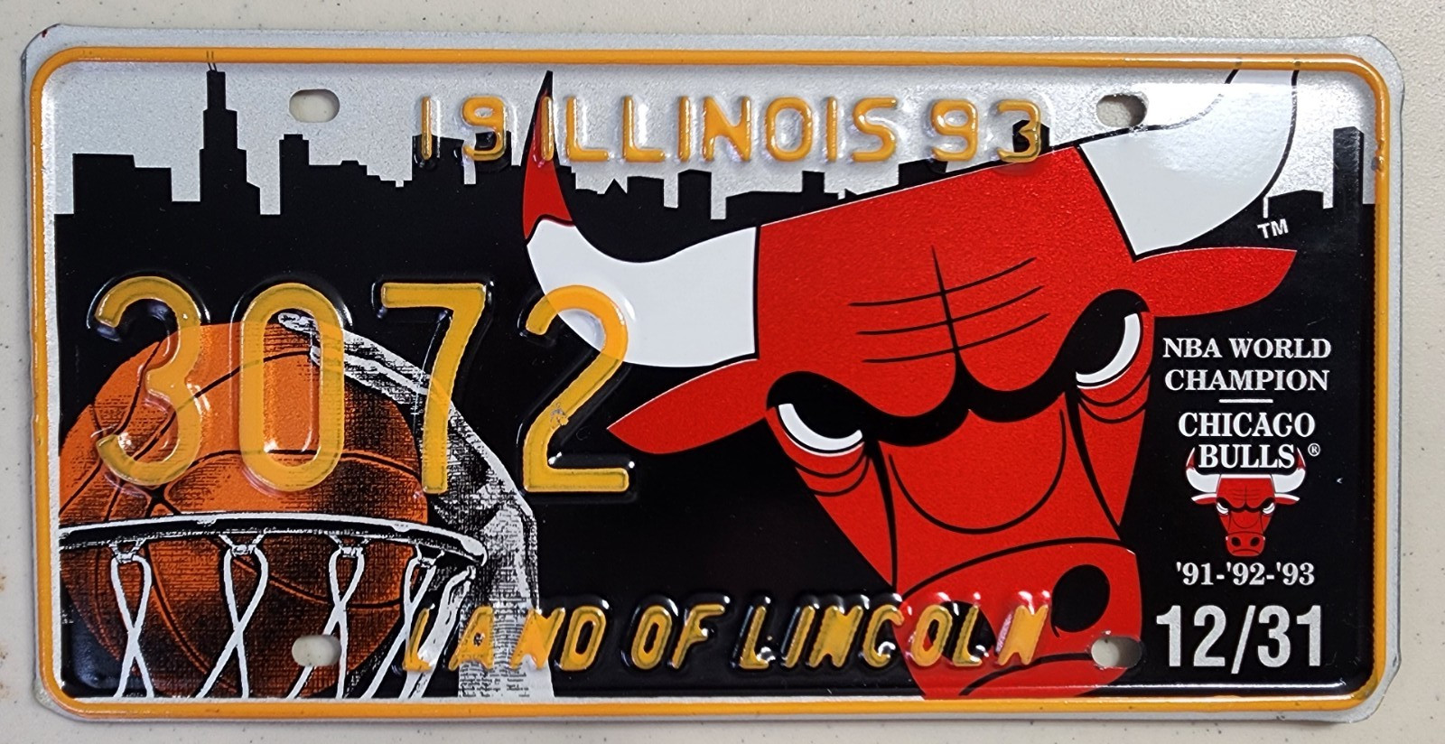 CHICAGO BULLS NBA 3 TIME WORLD CHAMPS 1993 ILLINOIS SPECIAL EVENT LICENSE PLATE
