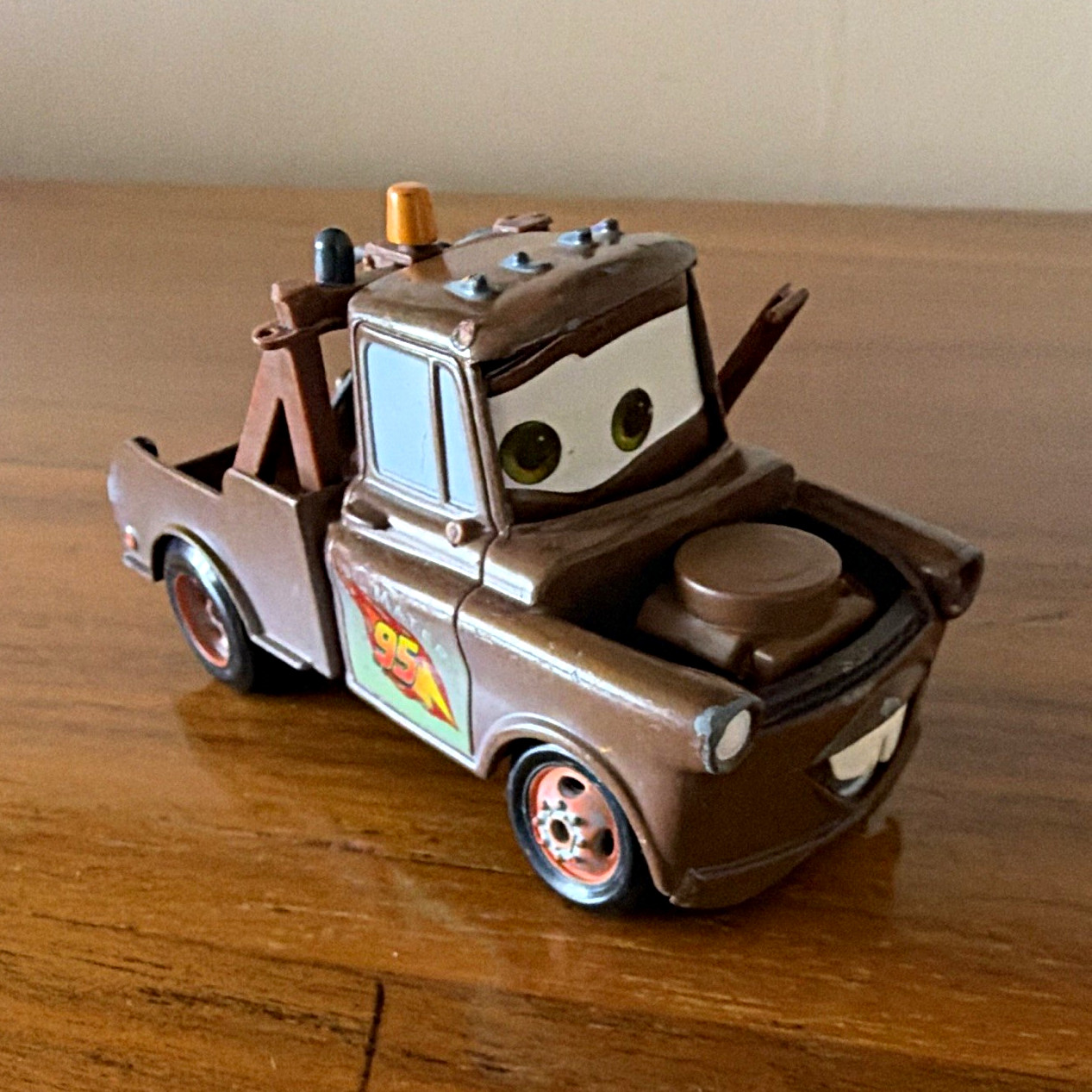 Disney/Pixar Pixar Cars Mater Diecast Tow Truck Vehicle 3\