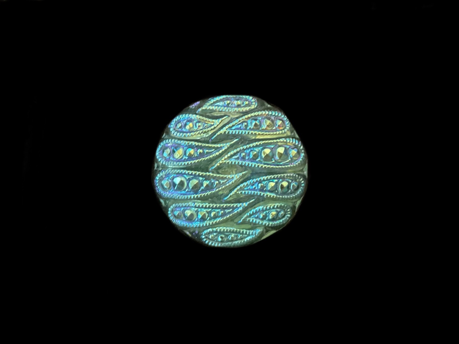 23mm Czech Vaseline Lime Green Iridescent Paisley Patterned Button Glass Shank