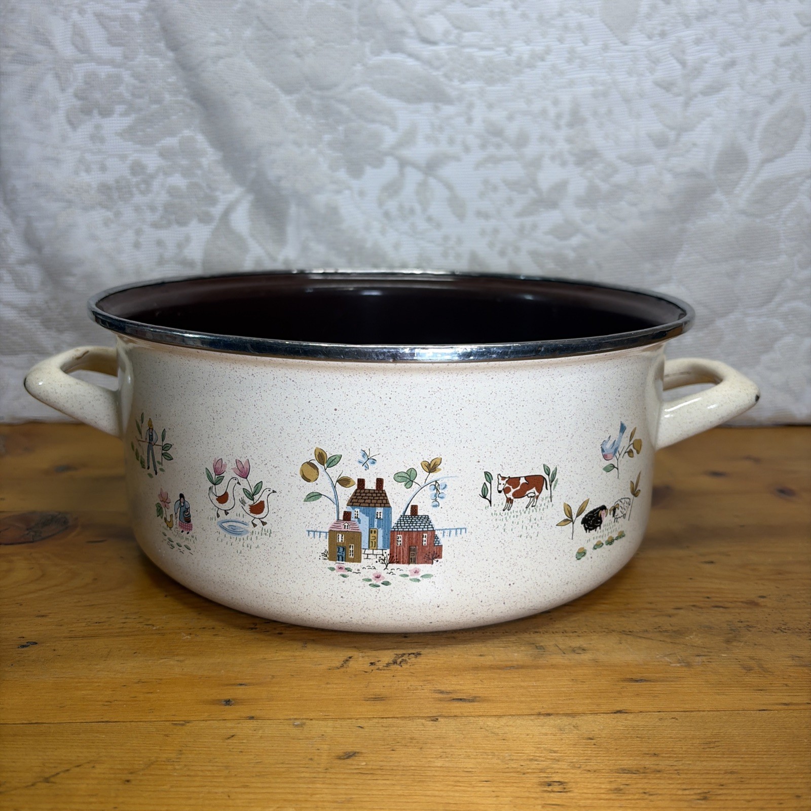 International China Heartland Enamelware Stockpot  Vintage Cottagecore